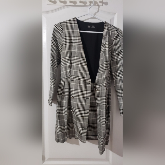 Zara TRF double breasted button down dress - Picture 3 of 5